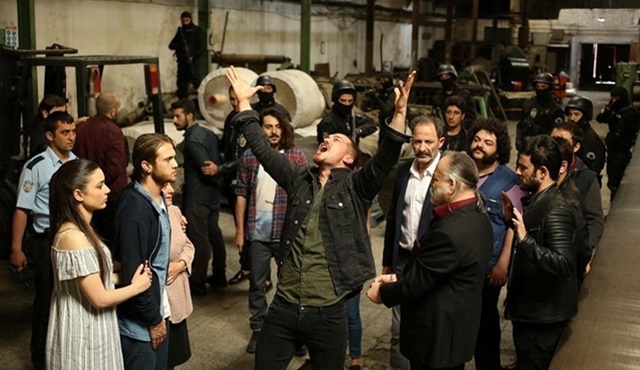 İçerde: 