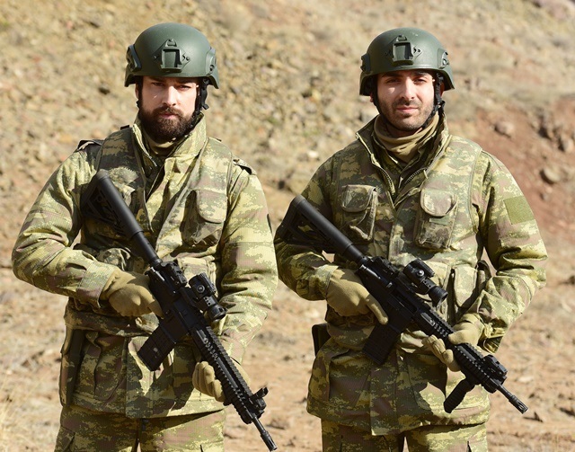 Setten İlk Kareler