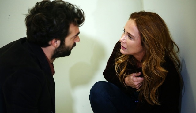Poyraz Karayel: Tutunacak bir dalımız kalmadı, tutunamıyoruz!