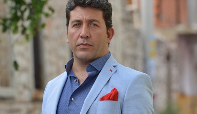 Emre Kınay, Dark Story'nin ilk projesi Kara Yazı kadrosunda!