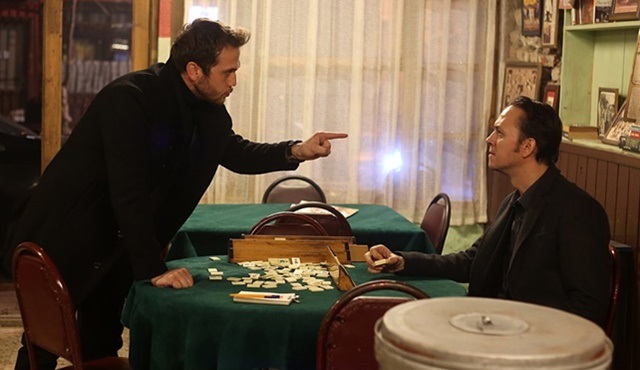 Çukur: İnsan ailesini kaç paraya satar?
