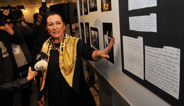 Kemal Sunal, 52. Uluslararası Antalya Film Festivali’nde özel bir sergiyle anıldı!