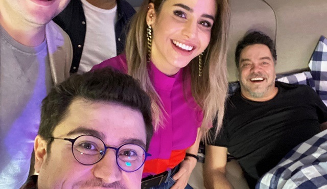 Bayi Toplantısı oyuncuları ve Beyaz'dan eğlenceli skeç!