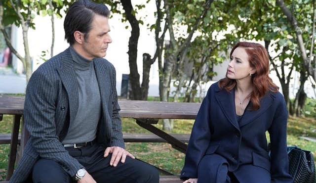 Seniha, Paşazade olduğunu kanıtlamak için savaşıyor!