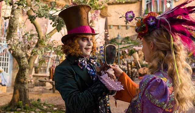 Alice Through the Looking Glass tanıtıma doymuyor