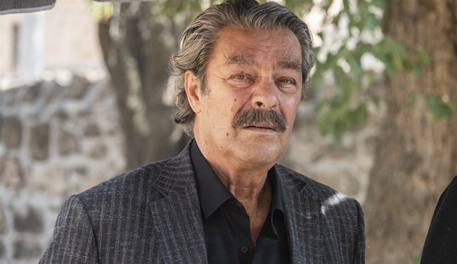 Kadir İnanır, kariyerinin 50'nci yılını Kapı filmi ile kutluyor!