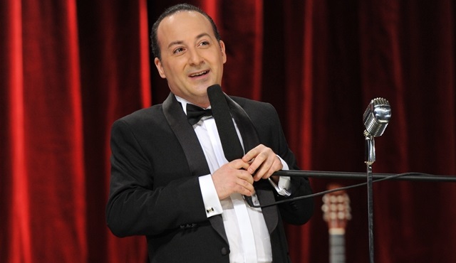 Tolga Çevik, ‘Müdür Ne’aptın? ile güldürmeye devam ediyor!