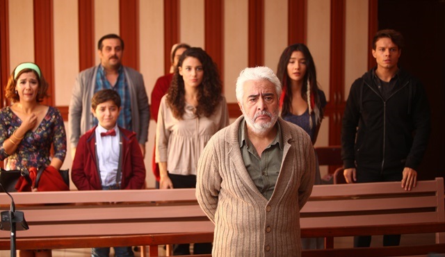 Familya | With or against Yaşar? The family needs to make a decision 