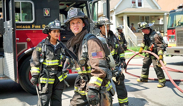 NBC, Chicago Fire ve Chicago P.D. ile yola devam kararı aldı