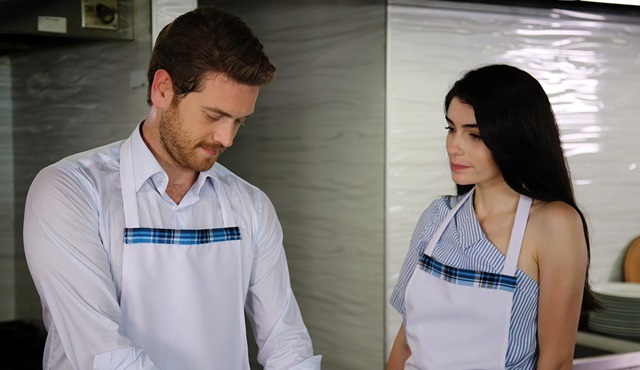 Yüksek Sosyete | Cansu gets fired 