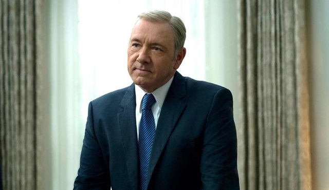 Kevin Spacey, bir Noel videosuyla yeniden ortaya çıktı
