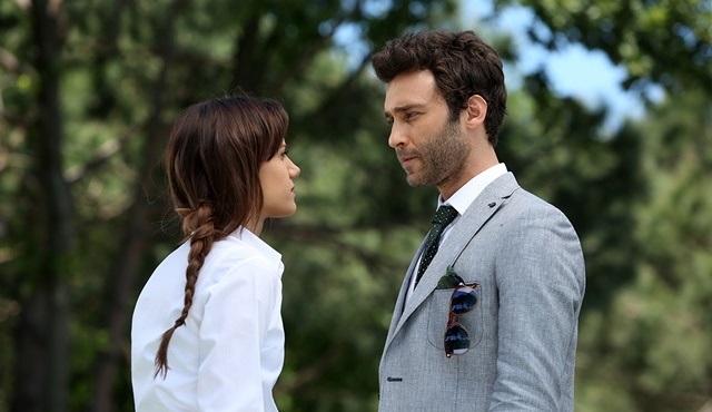 Setten İlk Kareler