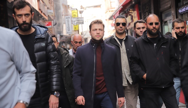 Tolga Sarıtaş'a Söz dizisinin çekimlerinde büyük ilgi!