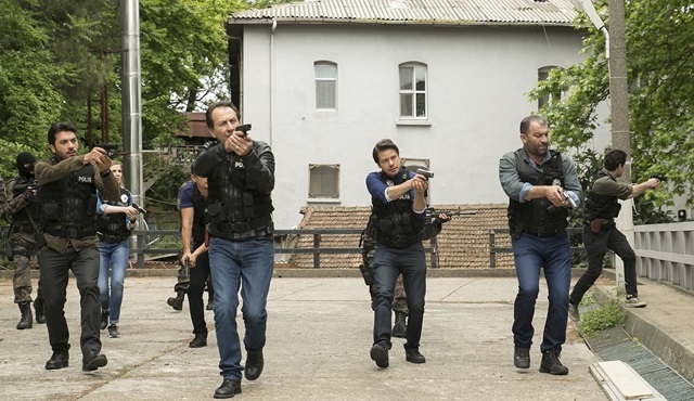 Cuma izleyicisi; Survivor, Arka Sokaklar ve Kiralık Aşk'tan vazgeçmiyor!