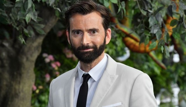 David Tennant, seri katil draması Des'in başrolünü üstlendi