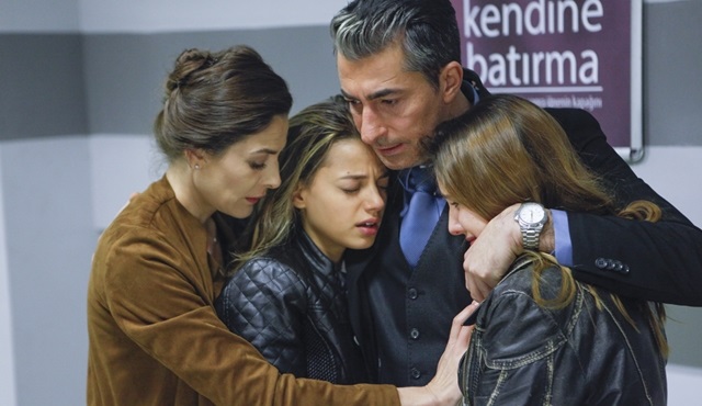 Paramparça AB'deki liderliğini korudu!