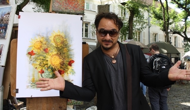 Çok Gezenti - Paris