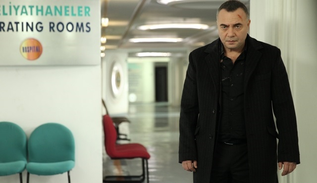 Eşkıya Dünyaya Hükümdar Olmaz: Ben bu kulaklara göre ağız değilim…