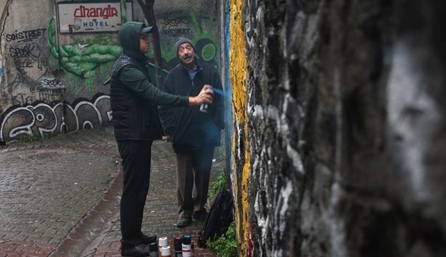 Acıları ve hayalleriyle Defne’nin Ömer’i...