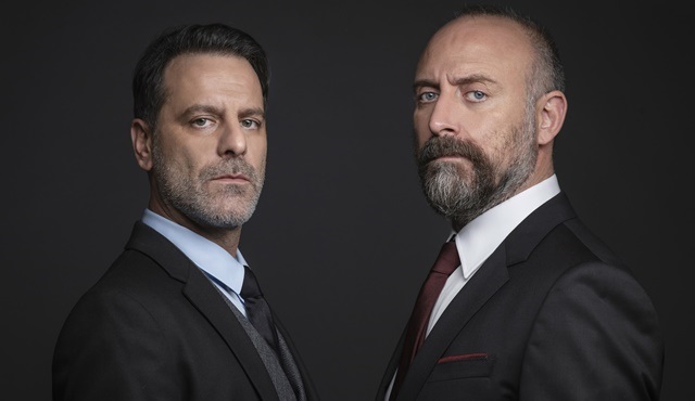 Halit Ergenç ve Ozan Güven, Babil dizisi için çocukluk arkadaşı oldu!