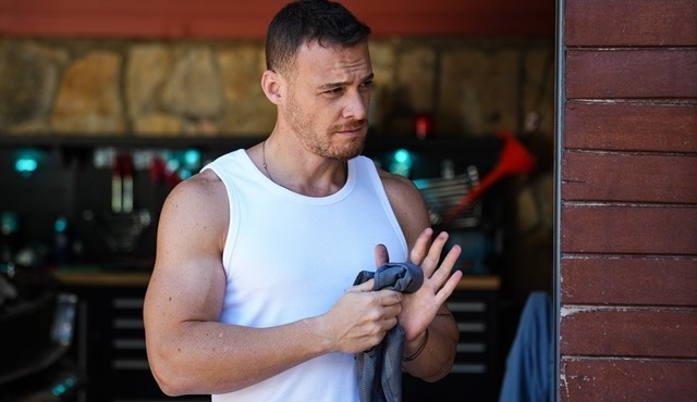 Kerem Bürsin, Çarpıntı dizisi için sete çıktı!