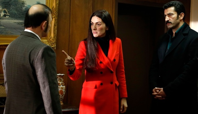 Mahir suçu üstleniyor, Feride çılgına dönüyor!