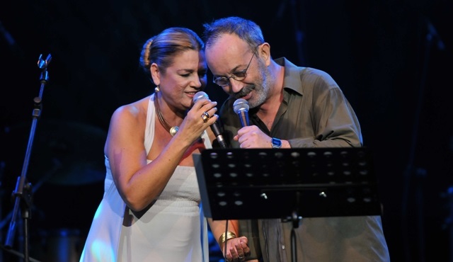 Bülent Ortaçgil, Birsen Tezer ve Hüsnü Arkan, Yıldızlı Geceler'de buluştu!