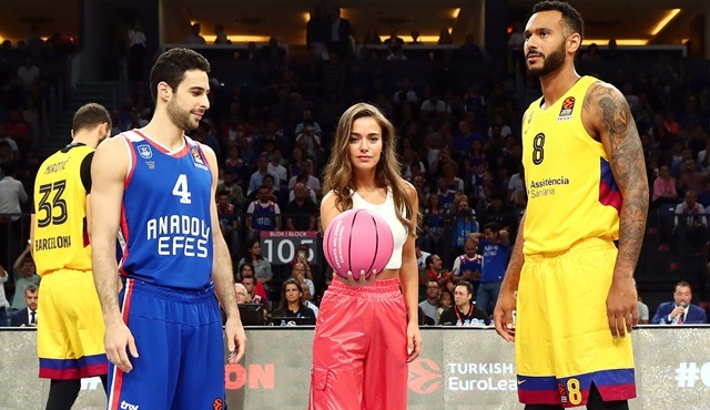 Pembe Top bu kez Bensu Soral’ın elinden havalandı!