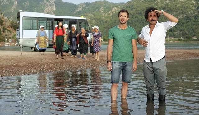LadyVille | Ferit and Koptagel take the ladies for a ride