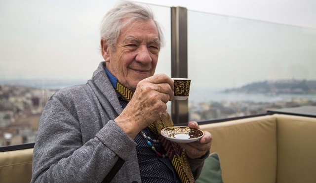 Ian McKellen'a İstanbul'da sıcak karşılama!