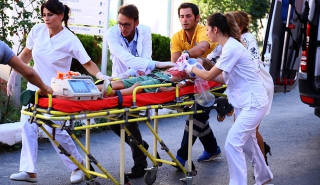 Poyraz Karayel: Sinan is struggling for life at the hospital