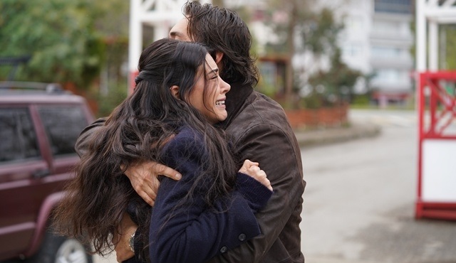 Esme ile Şerif boşanıyor!