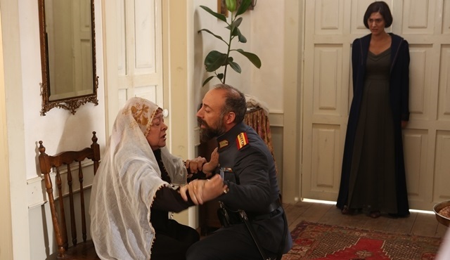 Sosyal TV | Vatanım Sensin birinciliği bırakmıyor!