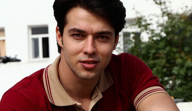Hilmi Cem, büyüdüğü yerde dizi çekiyor