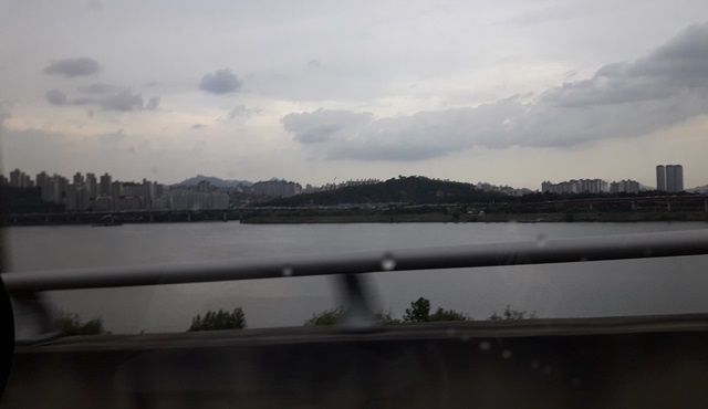 Güney Kore'yi okumaya doyamayan ve merak edenler: Birleşin!