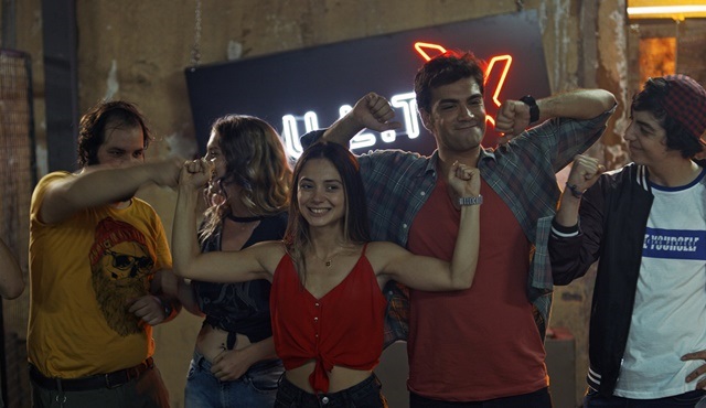 Özgür Dünya filmi Tv'de ilk kez Fox Türkiye'de ekrana gelecek!