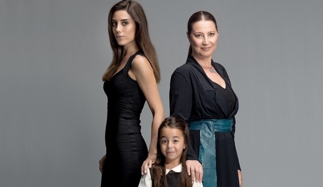 Star Tv'de yayınlanacak Anne dizisinden afiş yayınlandı!