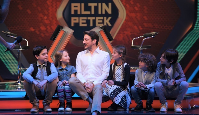Altın Petek 23 Nisan özel bölümünde çocuk oyuncular yarıştı!