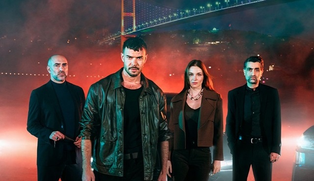 Kim Kimdir: Kaosun Anatomisi