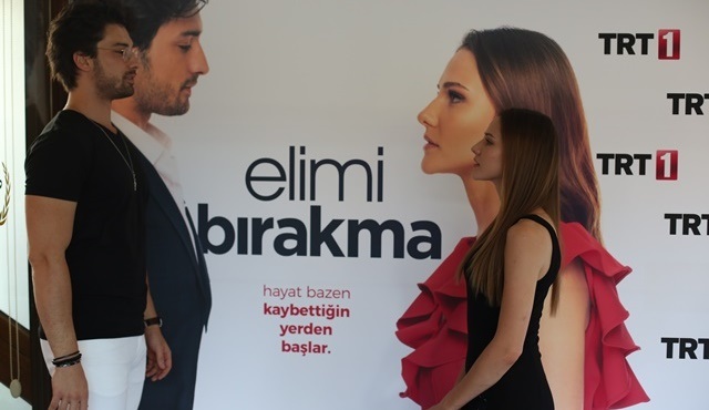 Elimi Bırakma ekibi ilk bölümü birlikte izledi!
