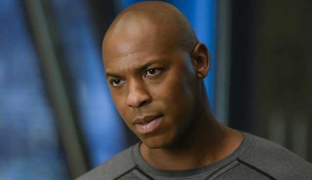 Mehcad Brooks, Supergirl dizisinden ayrıldı; Jeremy Jordan ise geri dönüyor