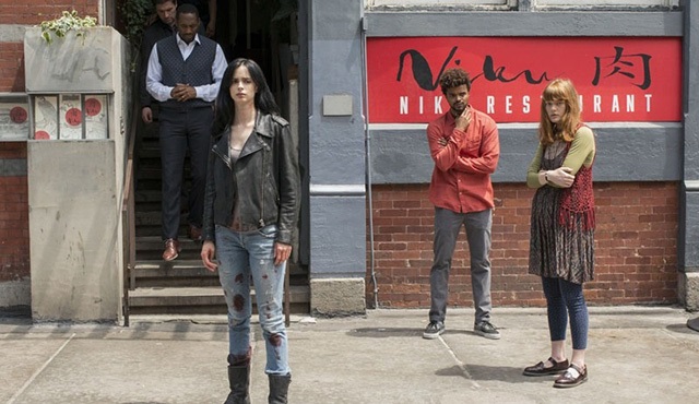Jessica Jones dizisinden yeni fotoğraflar geldi
