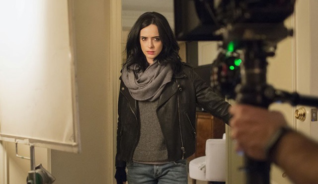 Jessica Jones dizisinden yeni fotoğraflar geldi