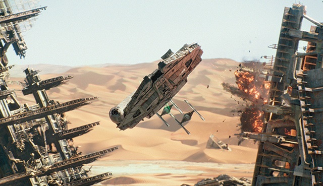 Star Wars: Bölüm VII - Güç Uyanıyor filminden yeni kareler geldi
