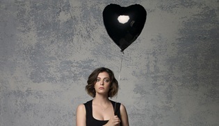 Crazy Ex-Girlfriend 3. sezonuyla ekranlara dönüyor!