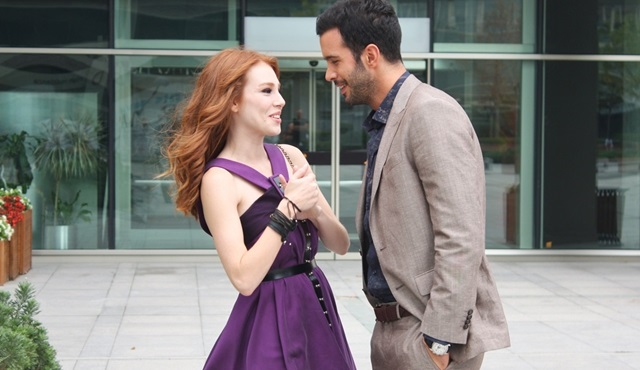 Kiralık Aşk dizisindeki Defne ve Ömer yılın favori çifti!
