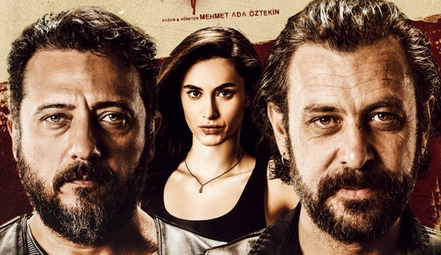 Kaybedenler Klubü Yolda filminin yeni afişi ve teaserı yayınlandı!