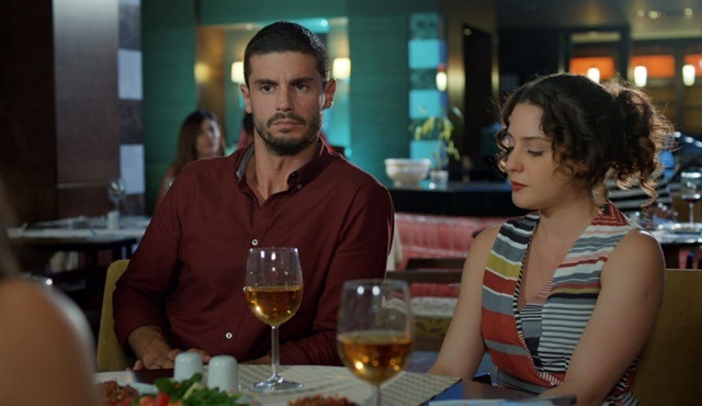 İlişki Durumu: Evli | Ceyda's kiss angers Ayşegül 