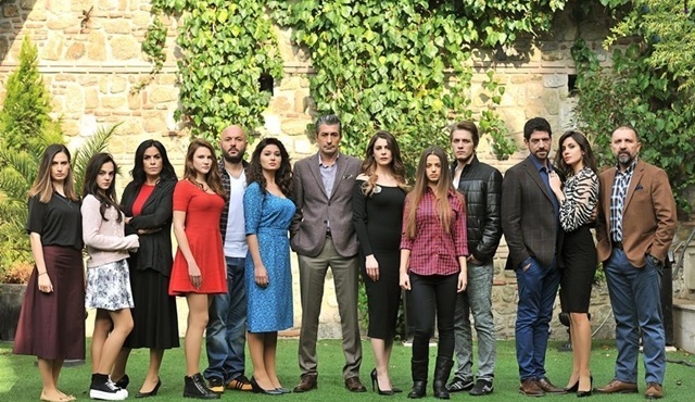 Paramparça'nın dramına ilaç gibi Capsler 