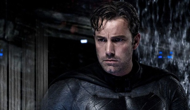 Ben Affleck, solo Batman filminin yönetmenliğinden çekildi